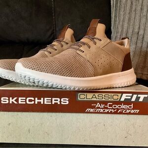 Men’s Skechers Size 13 - NEW